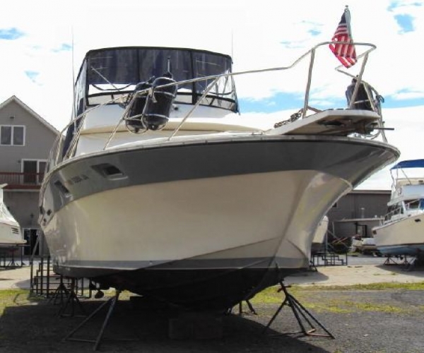 1987 34 foot Silverton Convertible / Bimini Top Power boat for Sale in